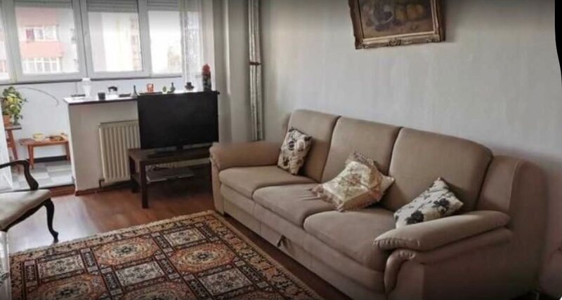 Teiul Doamnei x Lacul Tei, aproape Parcul Tei si Facultatea de Constructii.