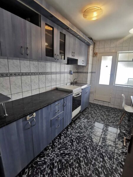 Teiul Doamnei x Lacul Tei, aproape Parcul Tei si Facultatea de Constructii.