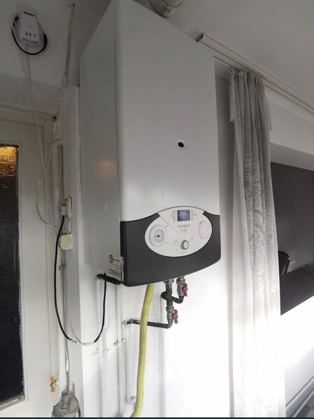 Teiul Doamnei x Lacul Tei, aproape Parcul Tei si Facultatea de Constructii.